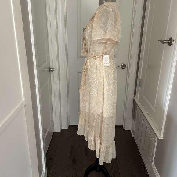 NWT! Fair Haven Women’s Beige&White Paisley Floral High Low Ruffled Dress Sz S - Picture 5 of 11
